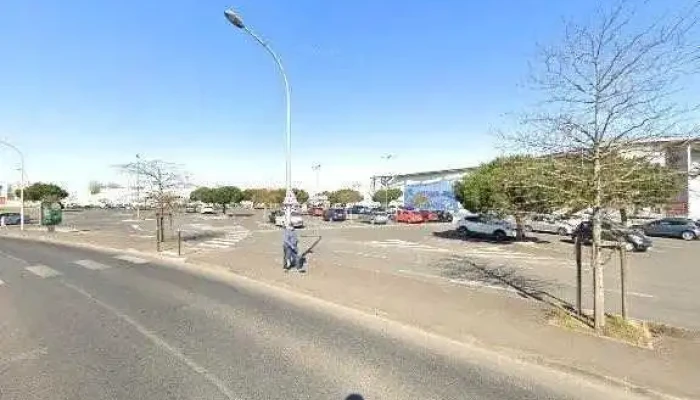 Katana Corner -    Chatellerault Street View Et 360deg - Châtellerault