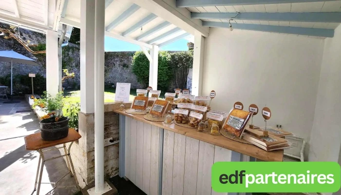 La Biscuiterie Du Logis Carre Charentais Specialites Charentaises Atmosphere - Mornac-sur-seudre