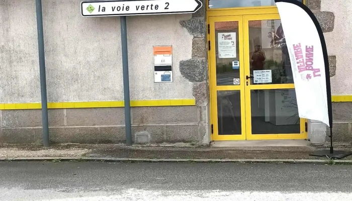 La bonne affaire, dépôt vente associatif du Csc de Nueil les Aubiers 79250 - 79250 Nueil-Les-Aubiers
