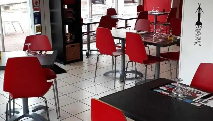 La Pause Gourmande 23 Distributeur De Pizza Artisanale 2424 77 Atmosphere - Auzances