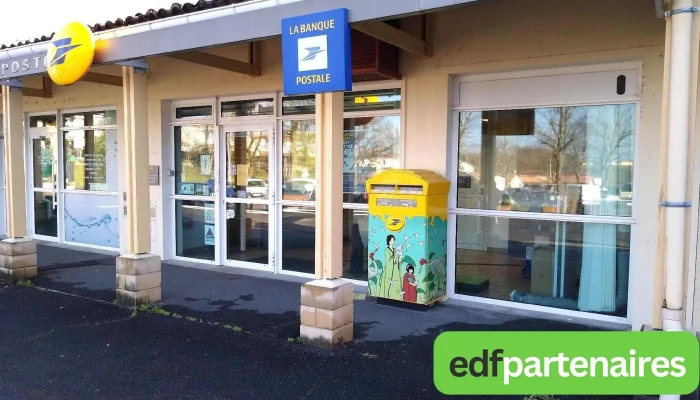 La Poste - 7 Rue Des Petits Prés