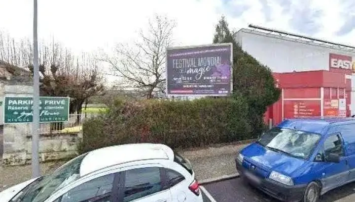 Laines Et Tissus -    Angouleme Street View Et 360deg - Angoulême