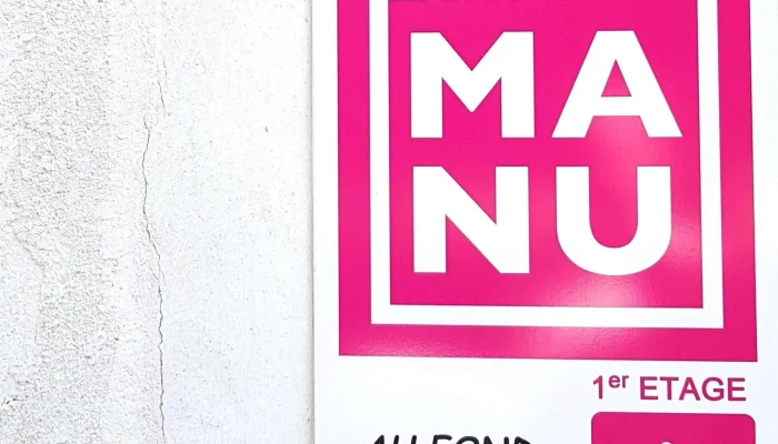 Latelier De Manu Pres De Moi - Ascain