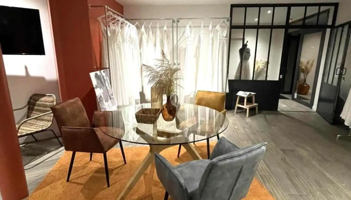 Latelier Des Noces La Rochelle   Robes De Mariee Et Costumes Interieur - Aytré