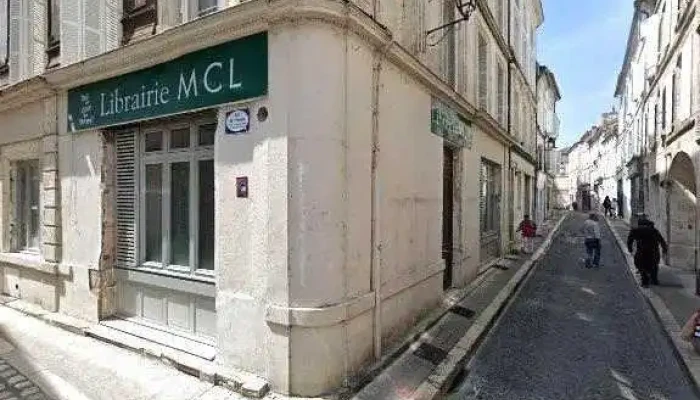 Lautre Librairie Street View Et 360deg - Angoulême