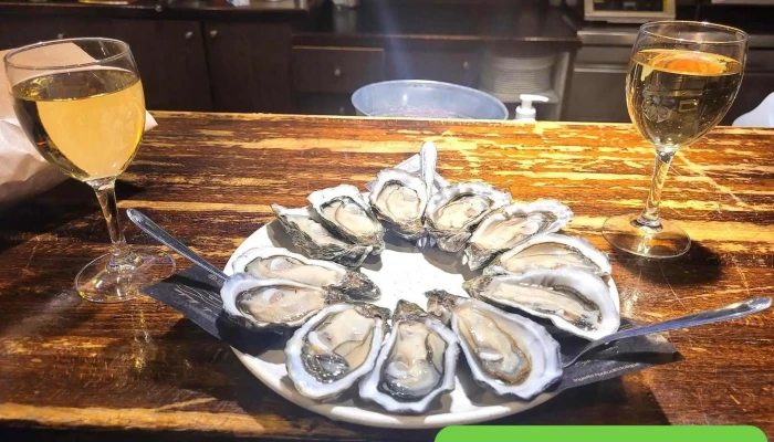 Le Bouchon Du Marche Huitre - Arcachon