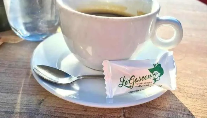 Le Café Des Halles - Nay