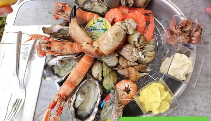 Le Cafe Du Commerce Produits De La Mer - Ars-en-ré