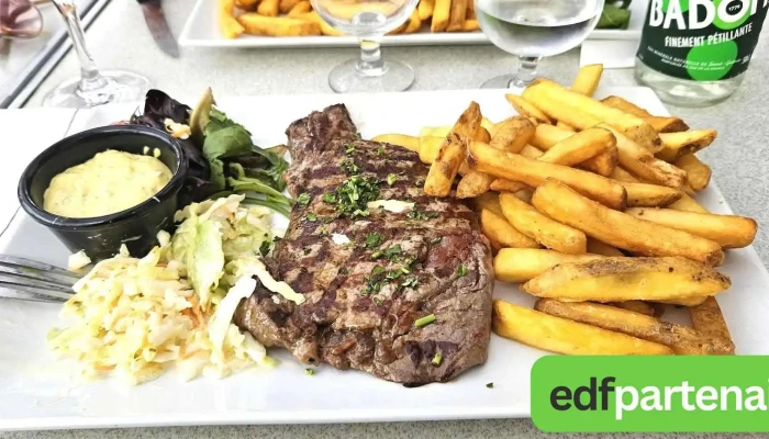 Le Cafe Du Commerce Steak - Ars-en-ré