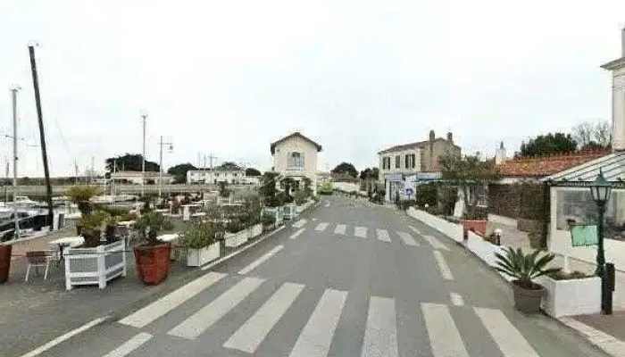 Le Cafe Du Commerce Street View Et 360deg - Ars-en-ré