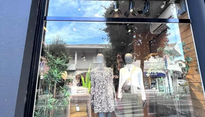 Le Dressing De Laura -  Photos Du Proprietaire - Andernos-les-bains