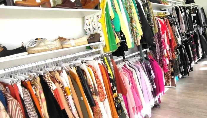 Le Dressing Depot Vente Feminin Interieur - Angresse