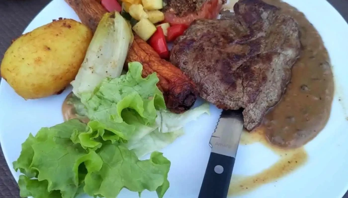 Le Square -  Plats Et Boissons - Aigre