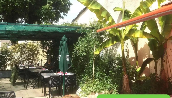 Le Square -  Tout - Aigre