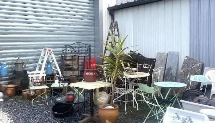 Les Broc-Chineurs-vide grenier permanent à Coarraze, dépôt vente, seconde main - Coarraze