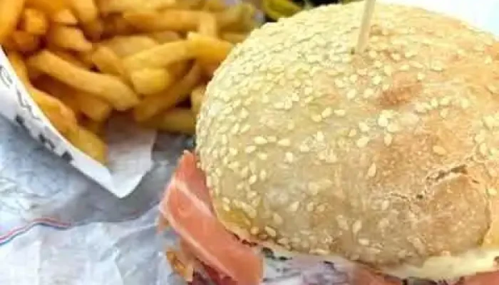 Lhomme Burger Frite - Arnac-pompadour