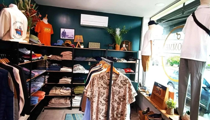 Lhomme De La Boutique Ndeg11 Interieur - Arnac-pompadour