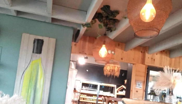 Lhuitriere De Re   Degustation De Fruits De Mer   Boutique Distributeur 2424 Instagram - Ars-en-ré