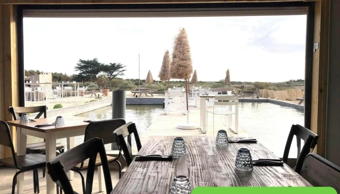 Lhuitriere De Re   Degustation De Fruits De Mer   Boutique Distributeur 2424 Tout - Ars-en-ré