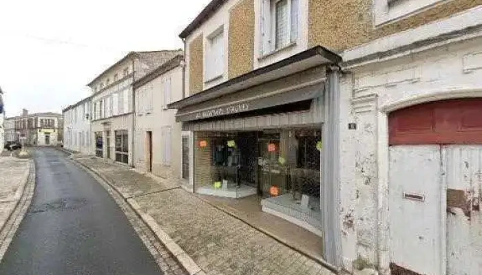 Librairie Le Porteur Dhistoires Street View Et 360deg - La Tremblade