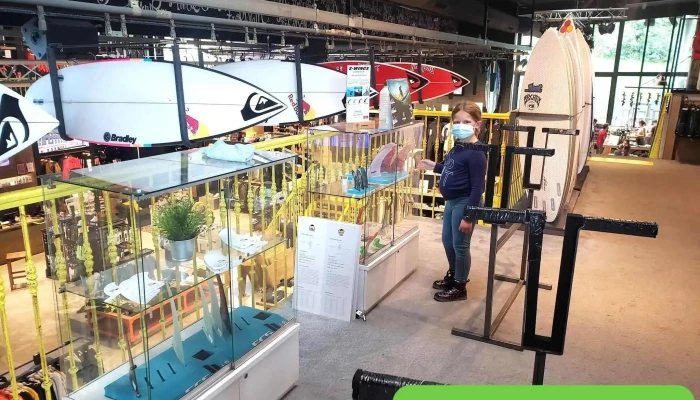 Magasin Boardriders Quiksilver Billabong Roxy Element Dc Shoes Rvca -  Interieur - Saint-jean-de-luz