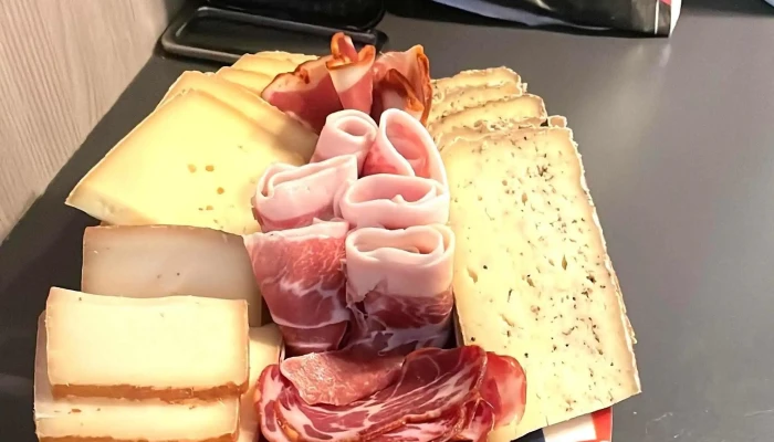 Maison Jeannet -  Epicerie - Gauriaguet