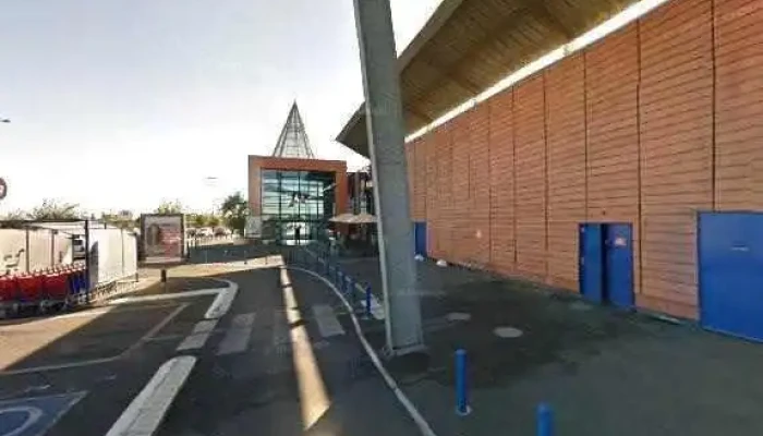 Micromania -    Zing Angoulins Street View Et 360deg - Angoulins