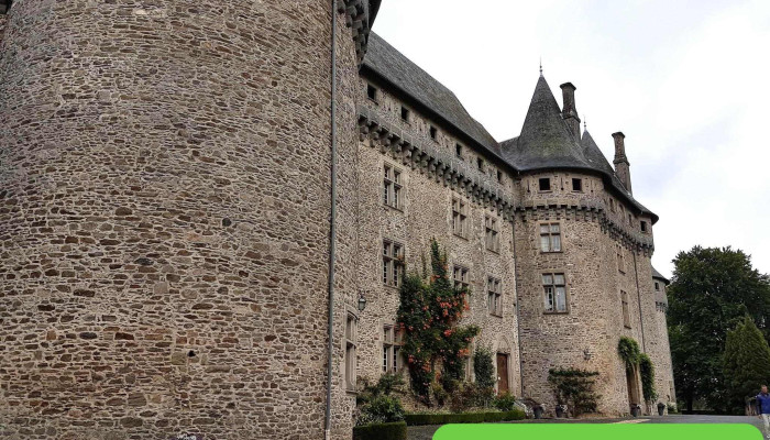 Office De Tourisme Terres De Correze   Pompadour Exterieur - Arnac-pompadour