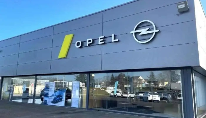 Opel Chatellerault   Faurie Photos Du Proprietaire - Châtellerault