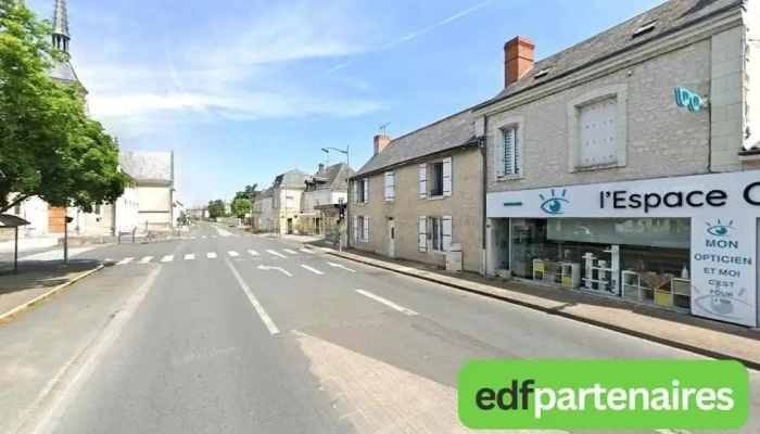 Parking Commerces - Dangé-Saint-Romain