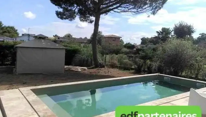 Piscine Dugain Coutras -    H2o Techniques Et Piscines Interieur - Coutras