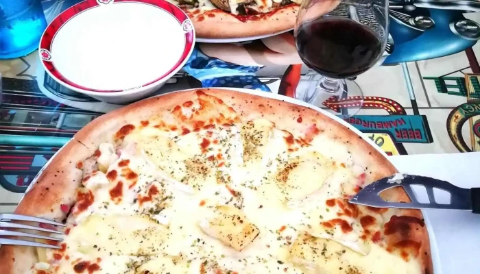 Pizzeria La Perla Pizza -  Pizza - Annesse-et-beaulieu
