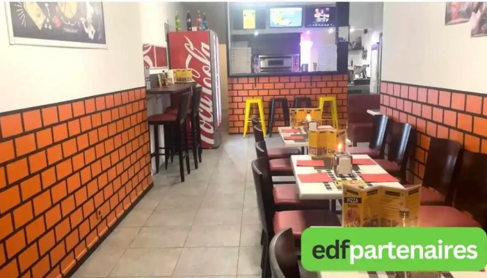 Pizzeria Rotisserie Et Hamburgers Chez Mechmech Atmosphere - Aiguillon