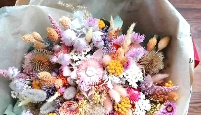 Rebelles Flowers -  Telephone - Audenge