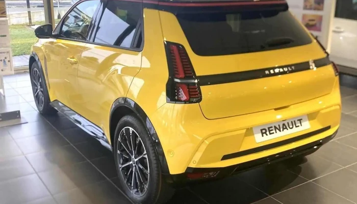 Renault Bordeaux Bruges -    Rrg Photos Du Proprietaire - Bruges