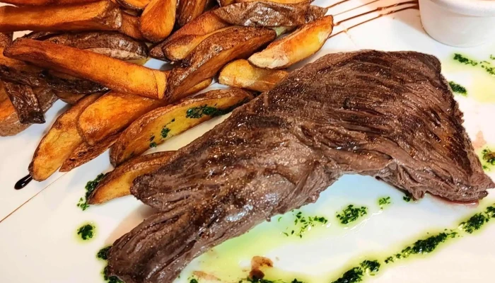 Restaurant A Table Zone - Brioux-sur-boutonne