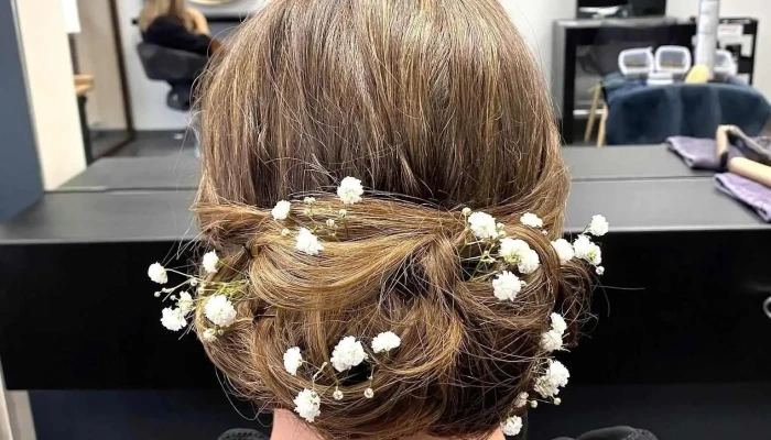 Salon B Maison De Beaute Coiffure Et Institut Coiffure - Nay