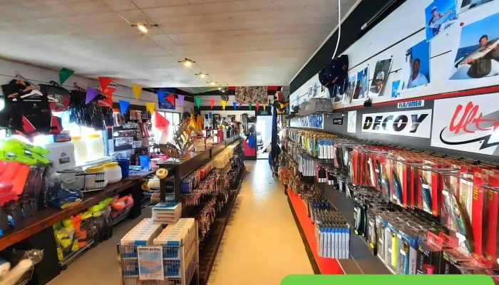 Ship And Fish Guide De Peche Sortie Peche Location Permis Bateau Magasin Interieur - Ars-en-ré