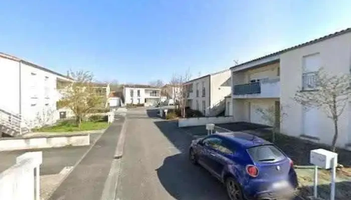 Sous Toutes Les Coutures 79 -  Street View Et 360deg - Aiffres