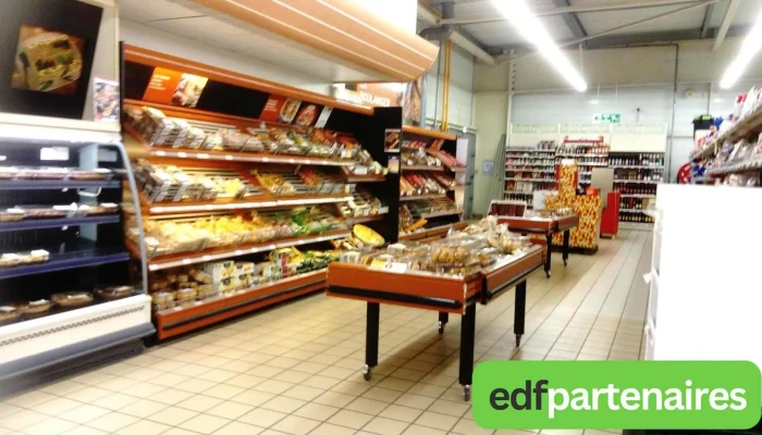 Super U Et Drive -  Interieur - Coulonges-sur-l'autize