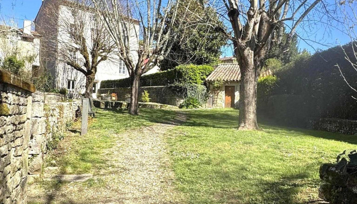 Toilet - 16700 Nanteuil-En-Vallée Toilet - 16700 Nanteuil-En-Vallée