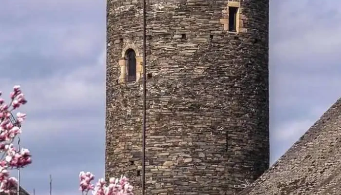 Tour Cesar Les Plus Recentes - Allassac