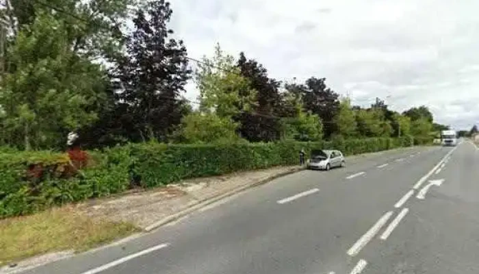 Trouvez Votre Voiture -  Street View Et 360deg - Abzac