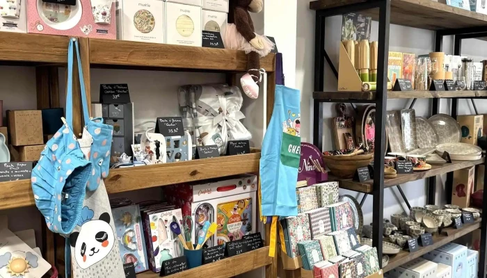 Un Dimanche En Famille -  Magasin De Materiel De Cuisine - La Tremblade