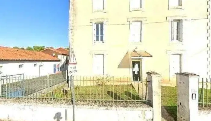 Una86 -    Availles Limouzine Tout - Availles-limouzine