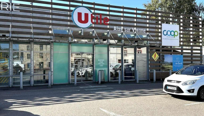 Utile -  Stationnement - Aixe-sur-vienne