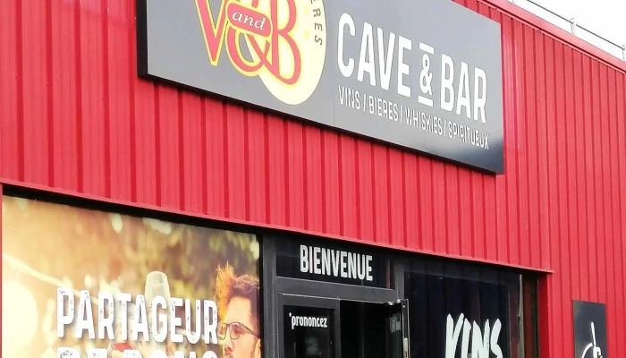 V And B Chatellerault Magasin De Vins Et Spiritueux - Châtellerault