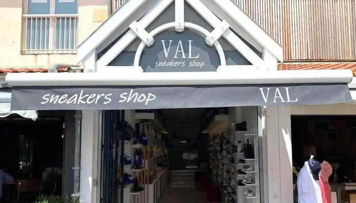 Val Sneakers Shop - 33680 Lacanau