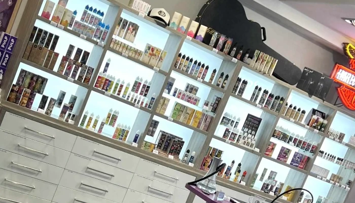 Vapostore Vaux -  Sur Mer Cigarettes Electroniques Et E Liquides Catalogue - Vaux-sur-mer