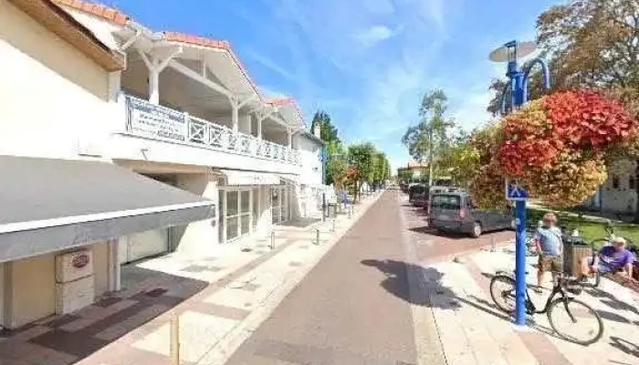 Veronica Lo -  Street View Et 360deg - Andernos-les-bains